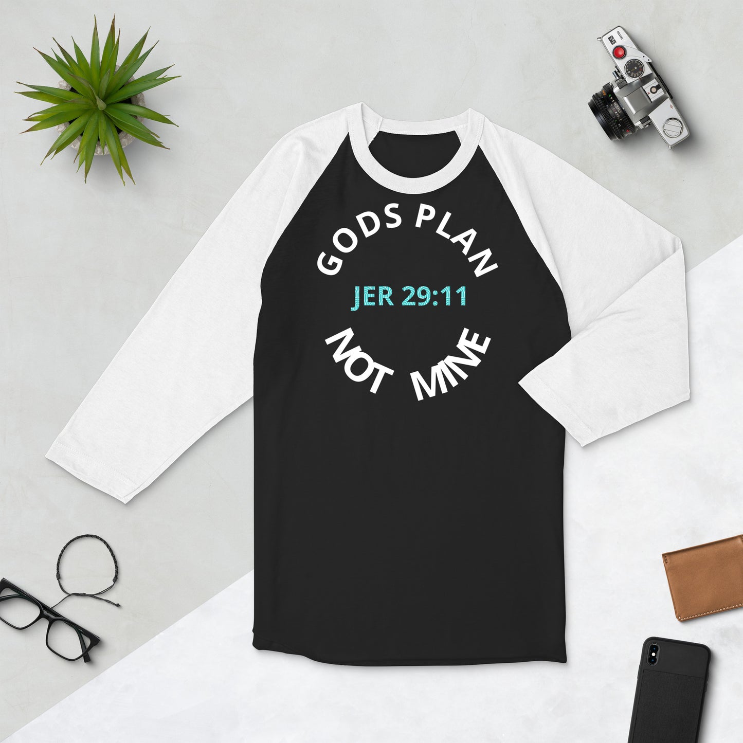 3/4 sleeve raglan shirt