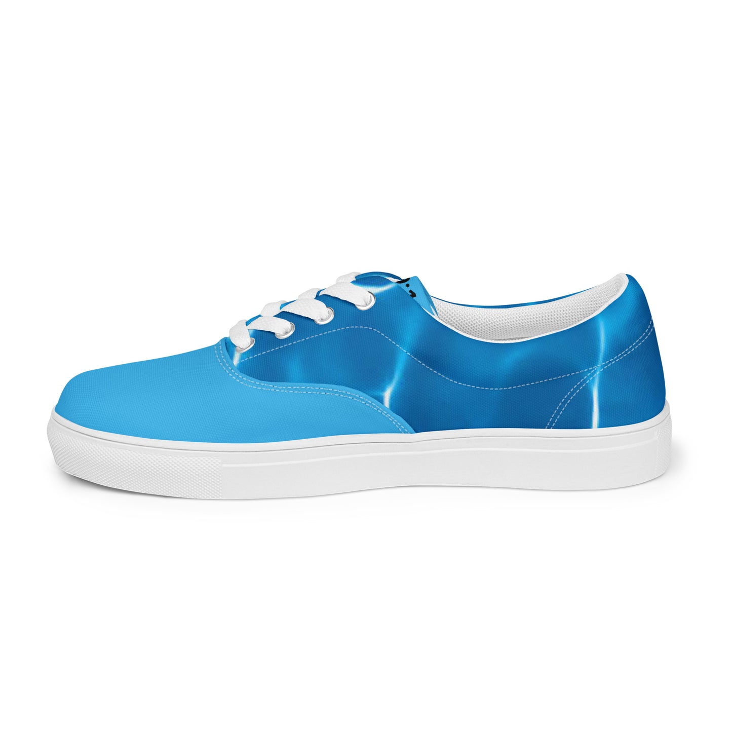 Women’s lace-up canvas shoes